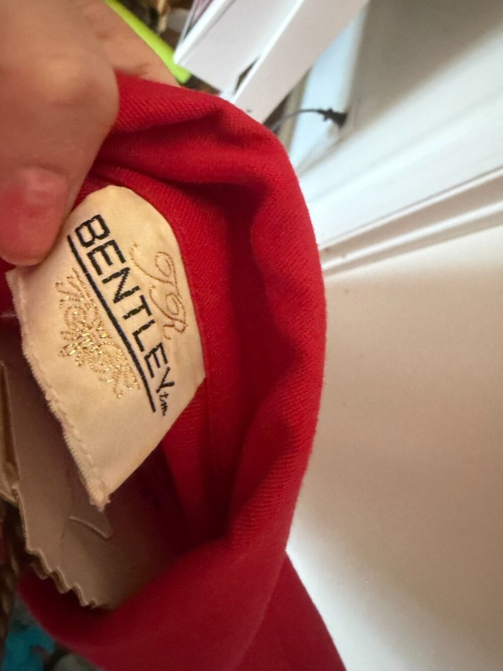 Bentley Bright Red Single Breasted Suit with Skirt W 2X - Picture 5 of 10